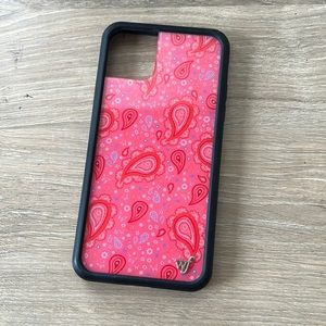 Wildflower 11 Pro Max Paisley Print Case💖🌸💐